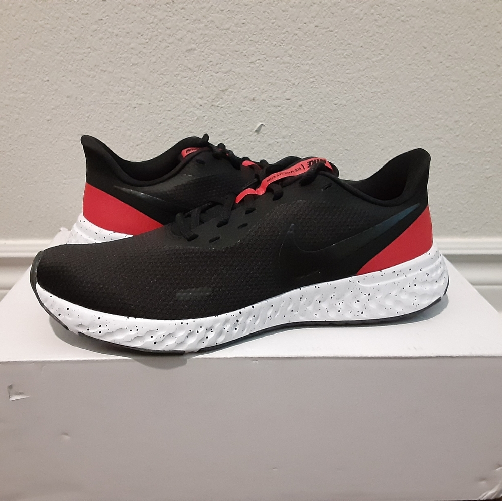 Nike - Picture 1 of 6